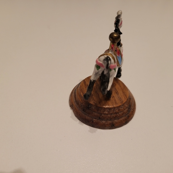 Vintage miniature carousel horses - Metal & Wood base turns - Picture 5 of 13